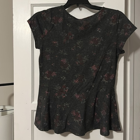 Floral Peplum Blouse - Picture 3 of 3